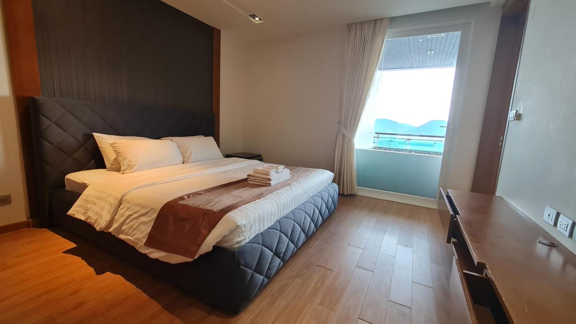 The Privilege Residence Patong Buitenkant foto