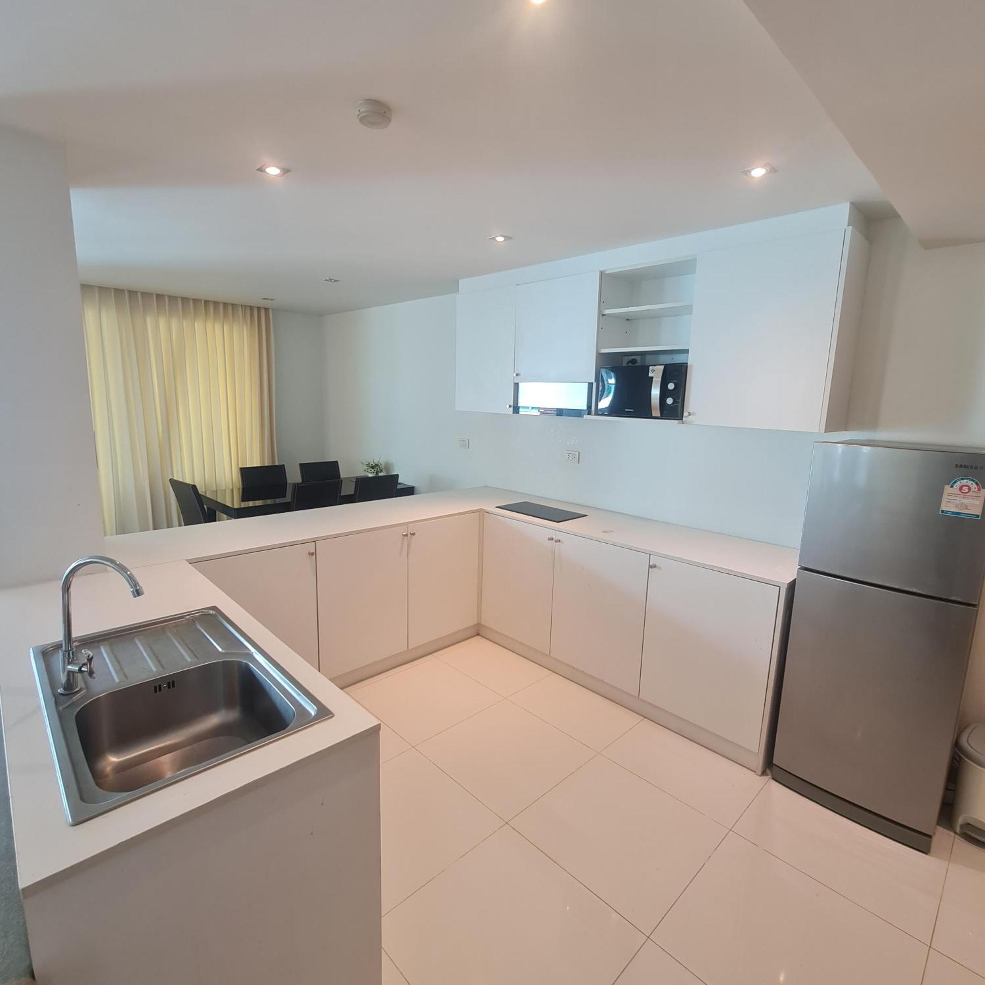 The Privilege Residence Patong Buitenkant foto