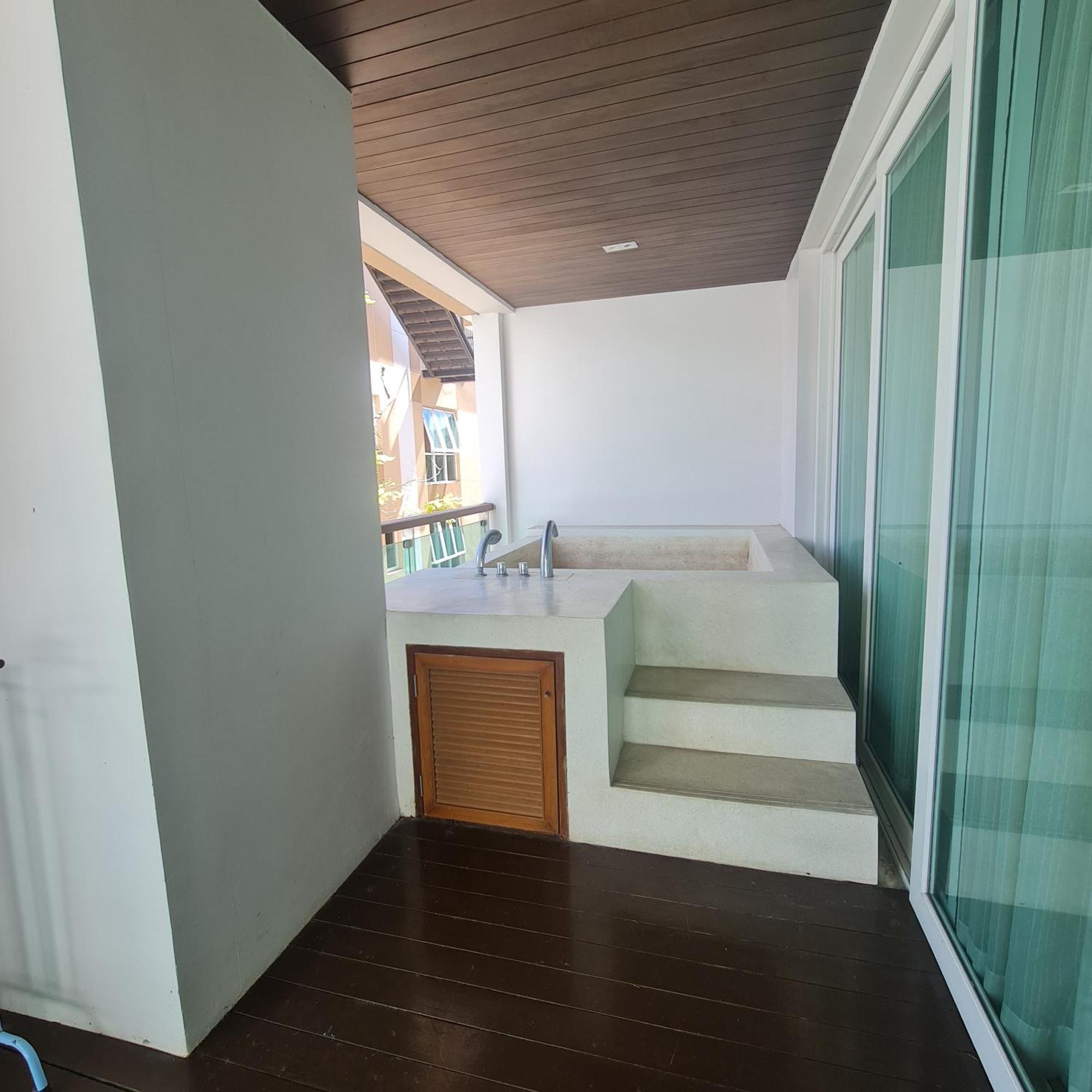 The Privilege Residence Patong Buitenkant foto