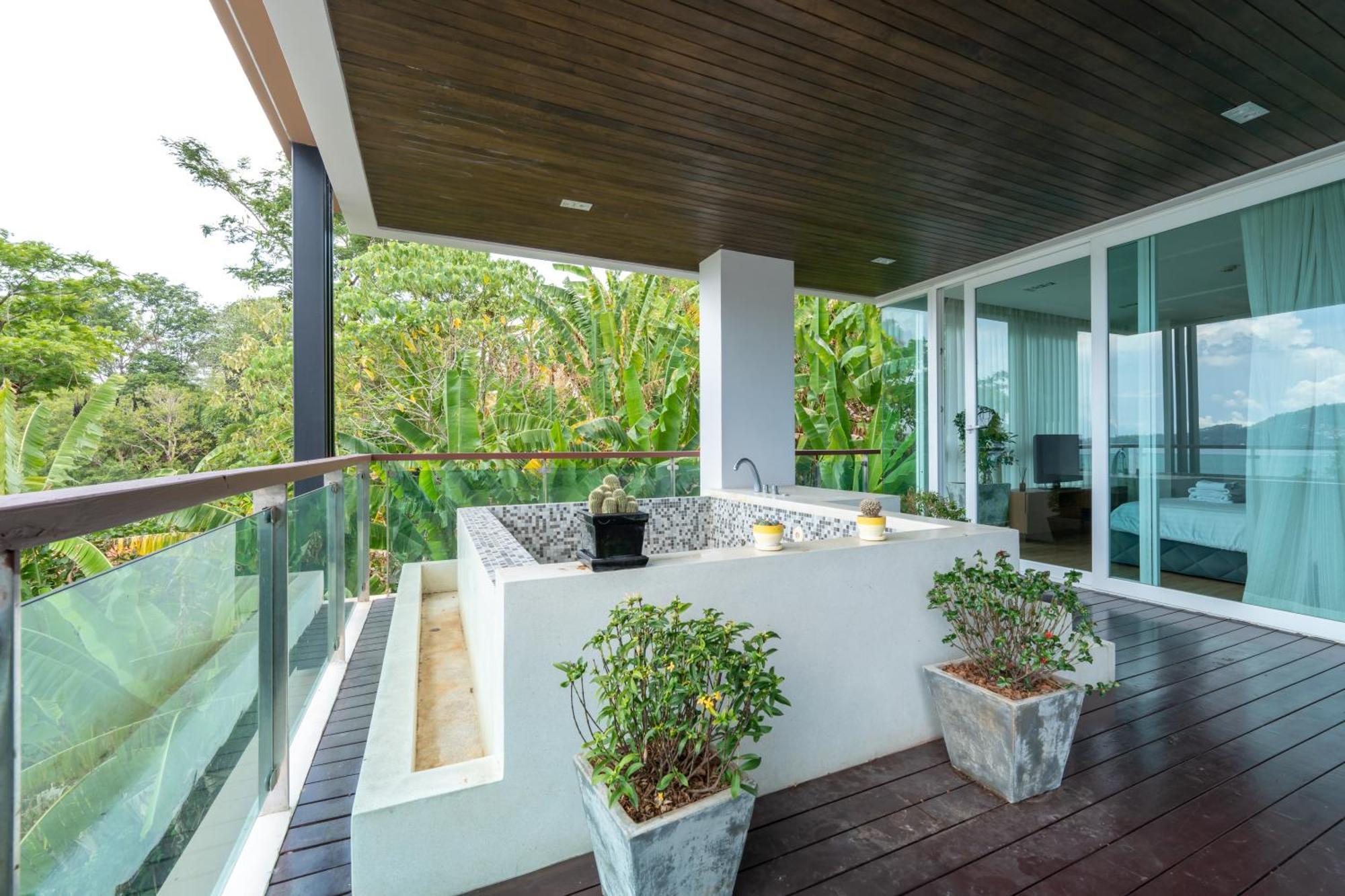 The Privilege Residence Patong Buitenkant foto
