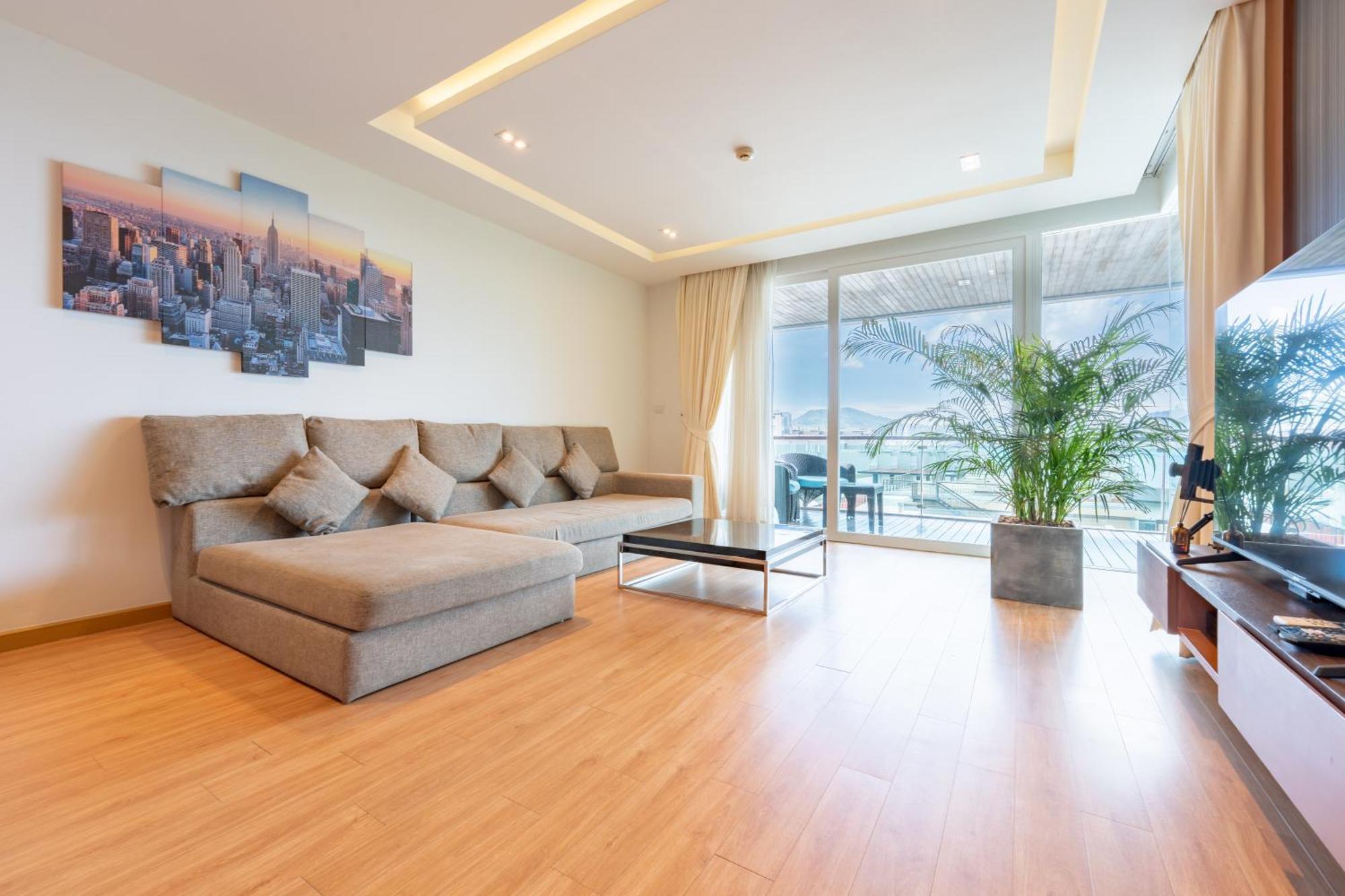 The Privilege Residence Patong Buitenkant foto