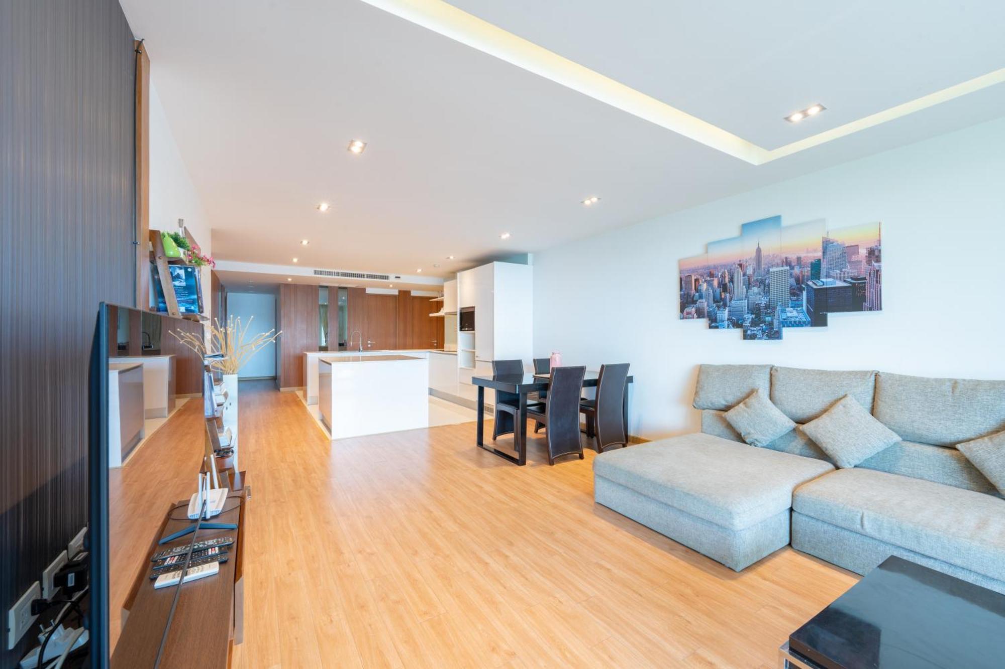 The Privilege Residence Patong Buitenkant foto