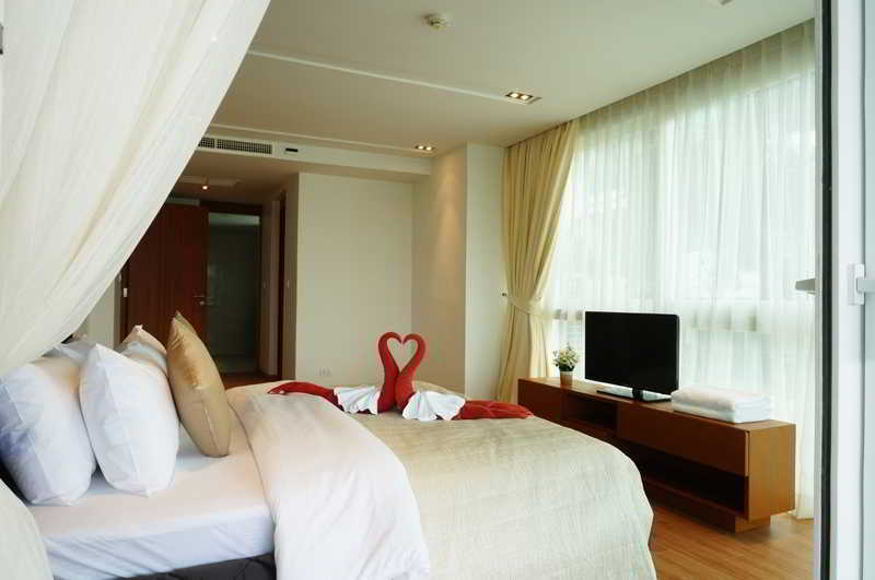 The Privilege Residence Patong Buitenkant foto